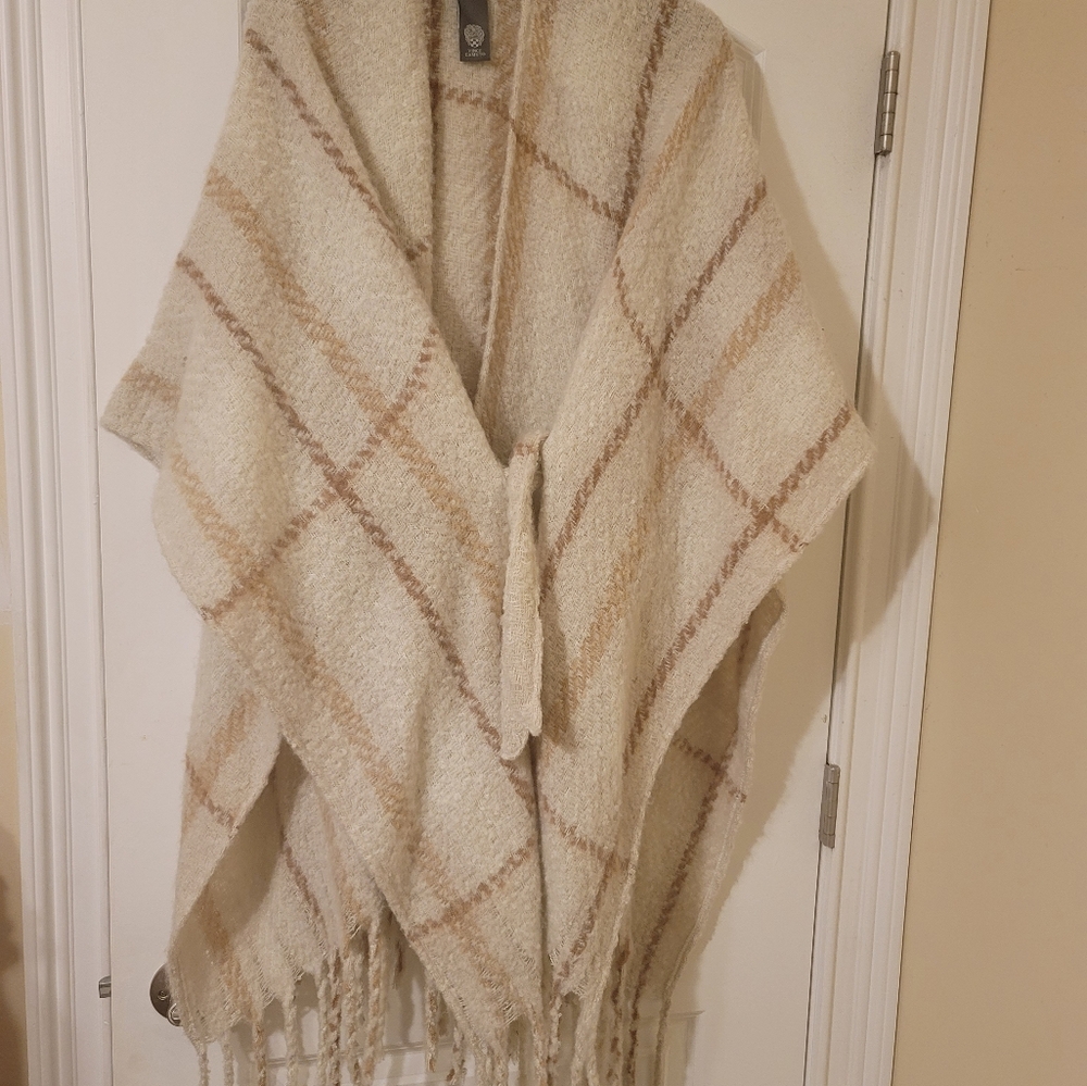 Vince Camuto fuzzy poncho/cape